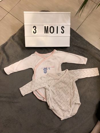 Lot 2 bodies 3 mois