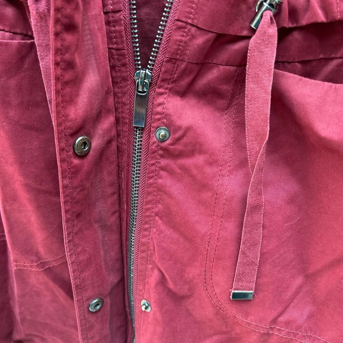 Imperméable rouge - photo numéro 4