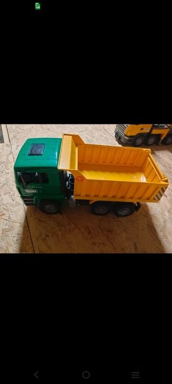 Camion et pelle