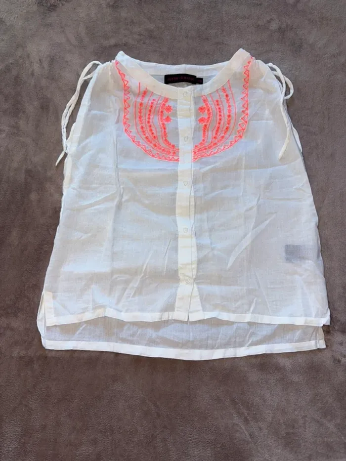 Chemise à manches courtes blanche fille taille 10 ans Antik Batik en très bon état - photo numéro 4