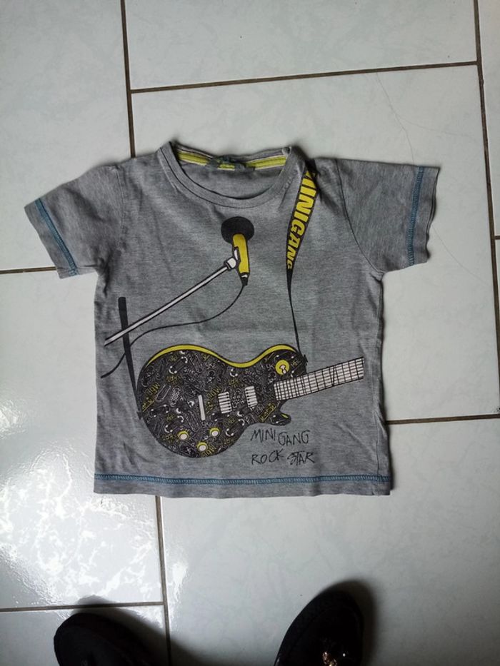 t-shirt manche courte guitare 4a