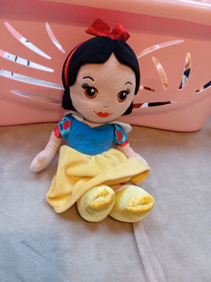 Peluche blanche neige