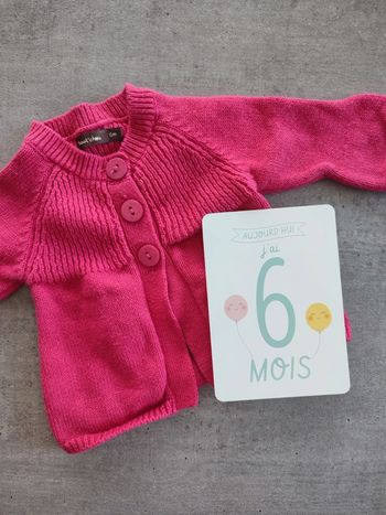 Gilet bébé rose fushia