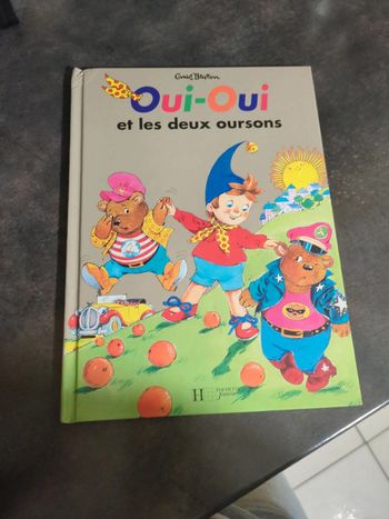 Livre oui oui et les deux oursons