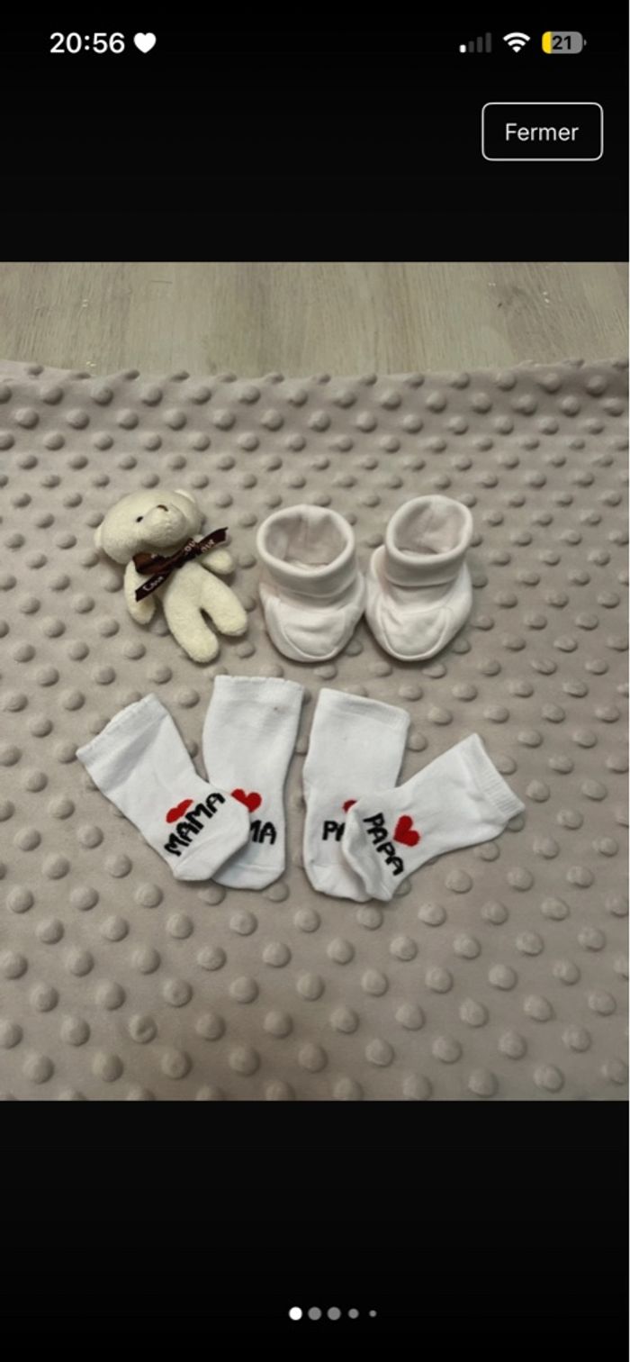 2 paires de chaussettes +1 paire de chausson