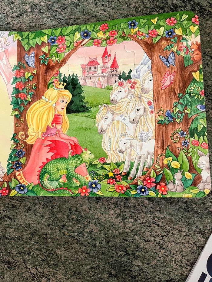 Livre puzzle une princesse - photo numéro 6