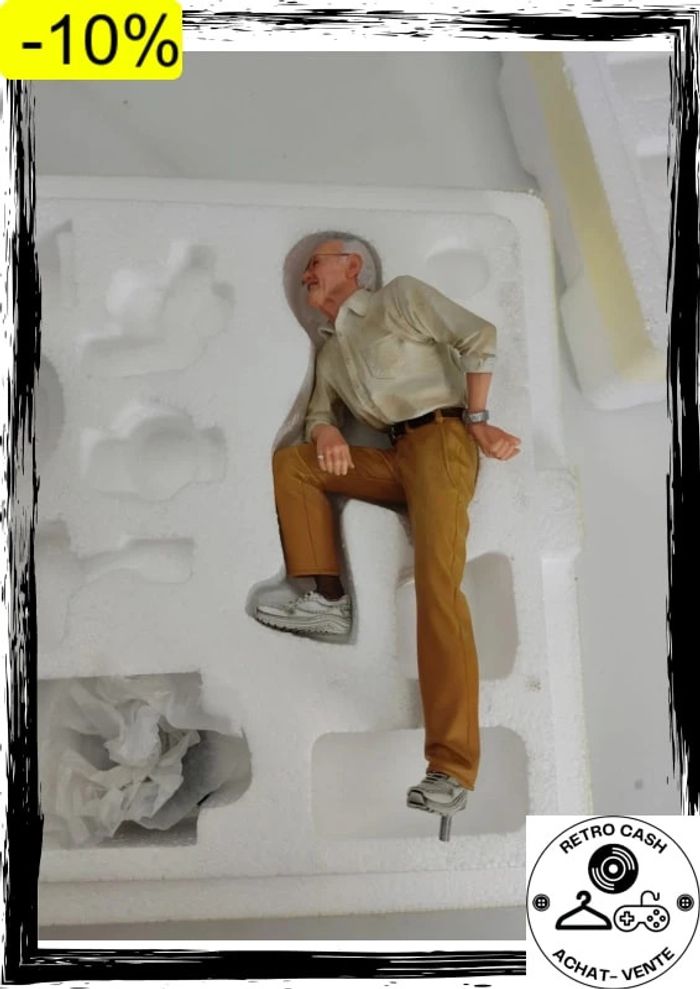 Iron Studio Pow! statuette 1/10 Art Scale Stan Lee statue résine 134249 - photo numéro 2