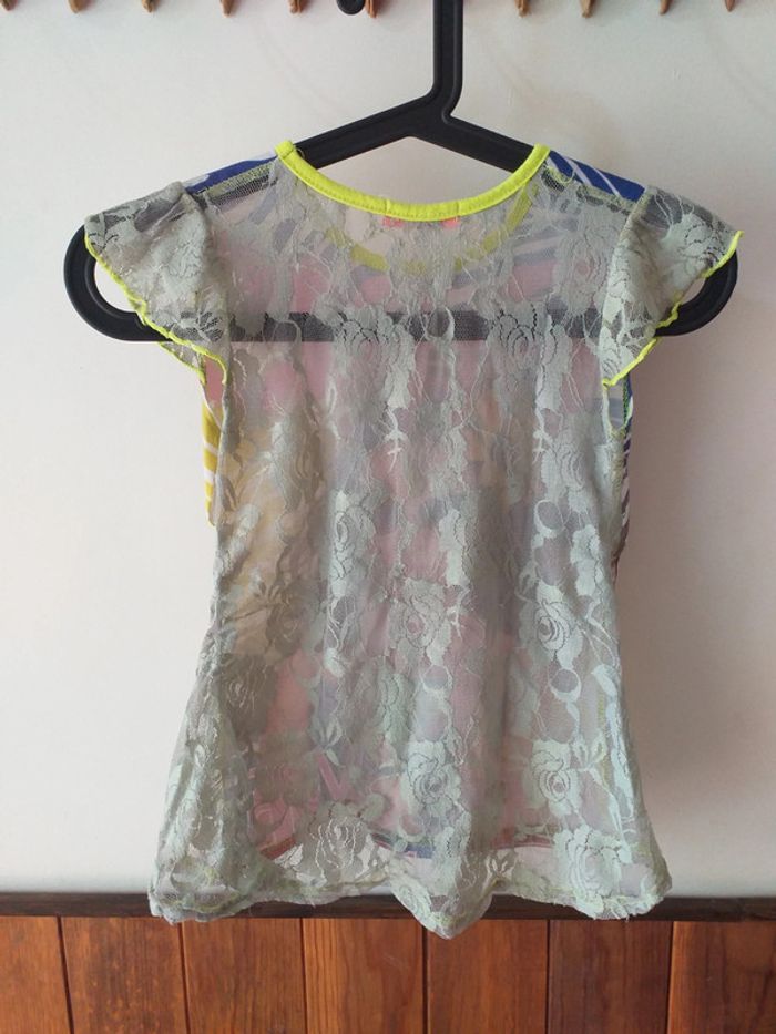 T-shirt dentelle au dos - photo numéro 2