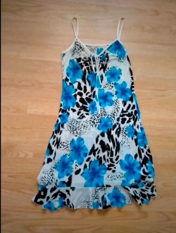 Lot de 3 Robes . Femme. Saison été.
taille 36 - photo numéro 5
