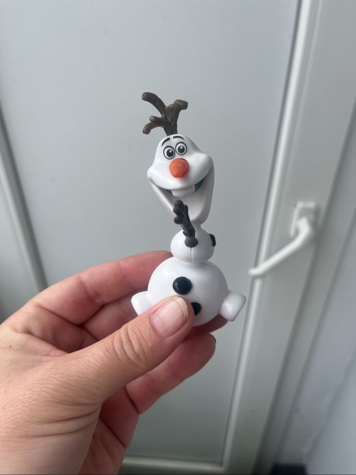 Figurine olaf reine des neiges