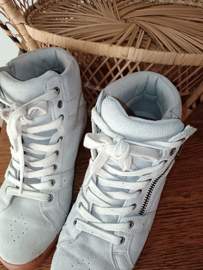 Baskets compensées en cuir daim | The Kooples | P. 39 - photo numéro 3