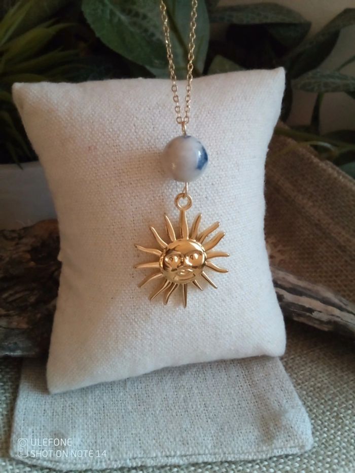 Collier soleil et pierre de dumortiérite