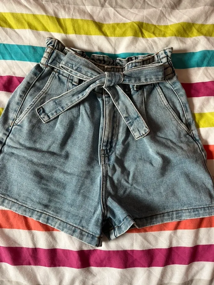 short bleu