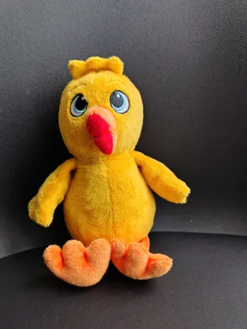 Peluche Poussin kinder aller voir autre annonce j ai le cerf aussi