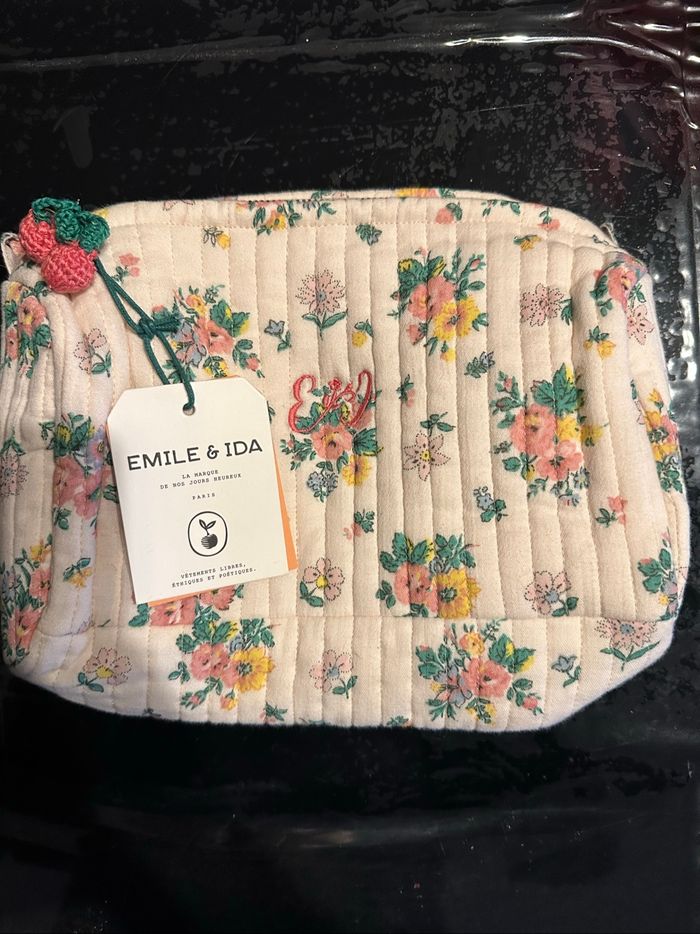 Trousse de toilette