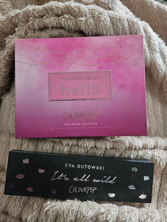 Lot 2 palettes Colourpop