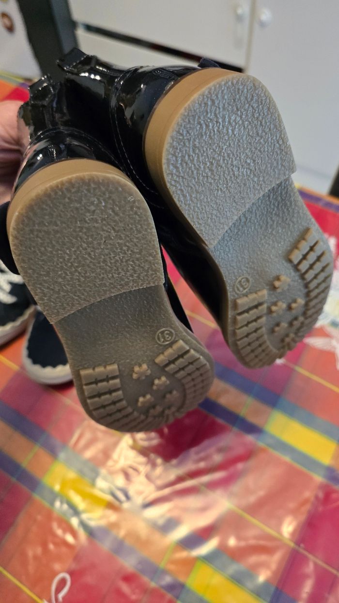 🩷🩷🩷🩷Superbes Baskets et bottines  fille pointure 31 💜💜💜💜💜 - photo numéro 10