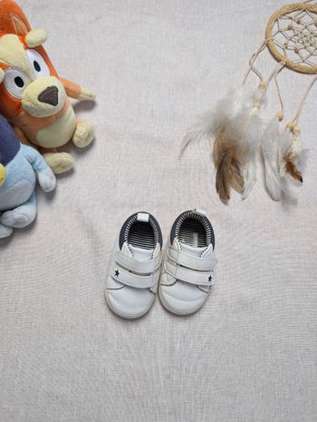 Basket blanche taille 3/6 mois