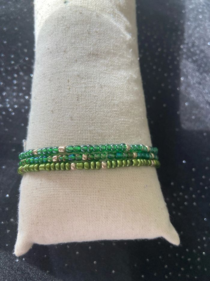 Bracelets verts foncés