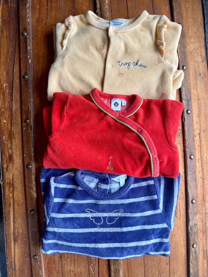 Lot de 3 pyjamas (1 pyjama de Noël)6 mois - photo numéro 3