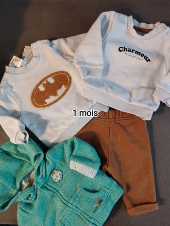 Ensemble pulls pantalon gilet 1 mois