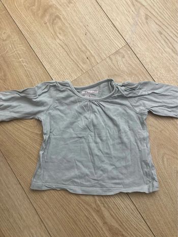 Haut gris 6 mois