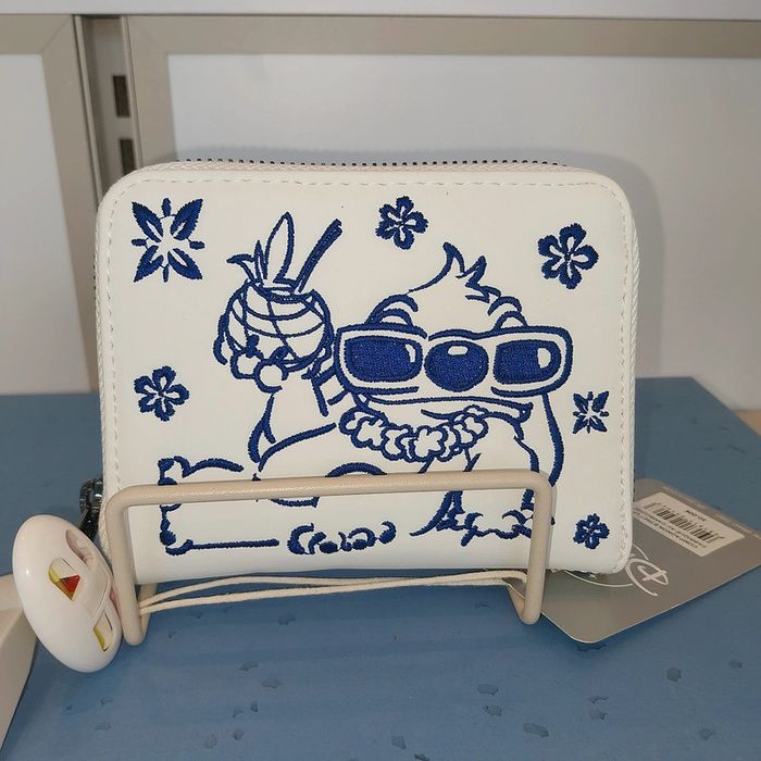 Pick-up porte-monnaie Loungefly Stitch Disney - photo numéro 2