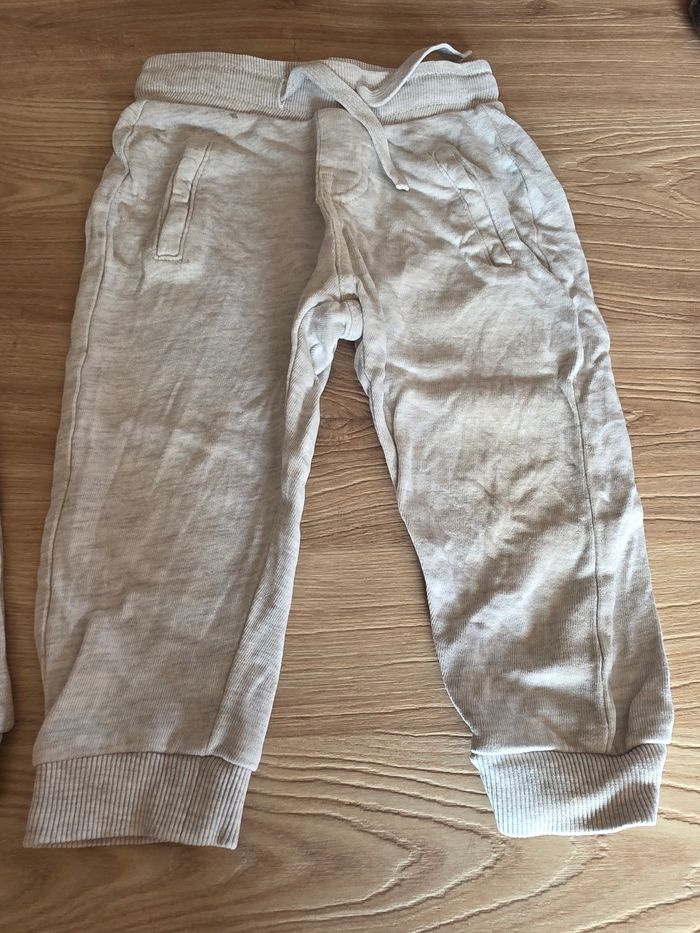 LOT 2 PANTALONS DE JOGGING POUR BRICOLAGE - 24 MOIS - photo numéro 2
