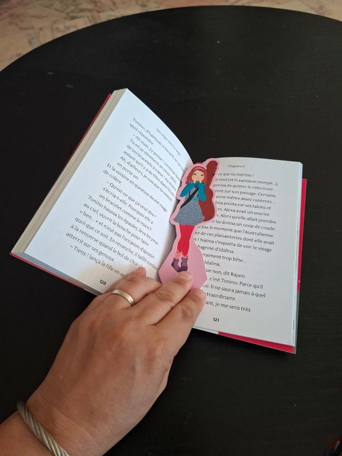 Livre Kinra girls Premier amour - photo numéro 4