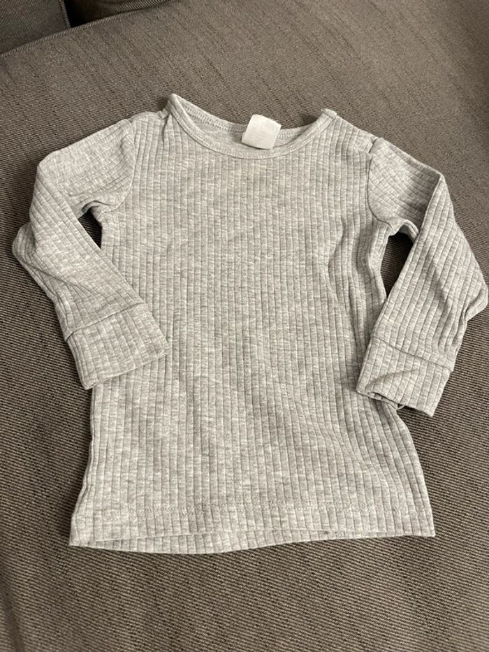 Haut gris