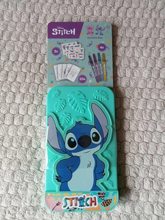 Boite à dessin a emporter Stitch