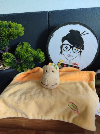 doudou hippopotame dou kidou doukidou feuille orange beige crème vert plat