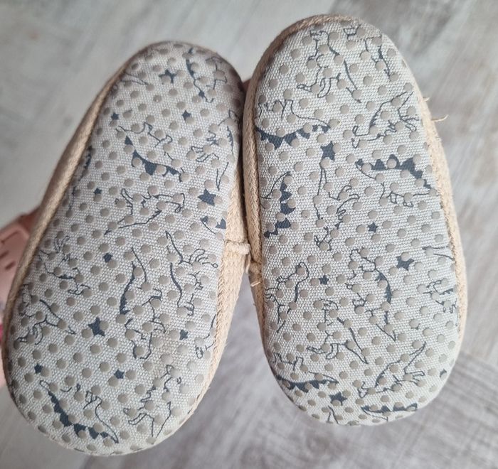 Petite chaussures dino - photo numéro 3
