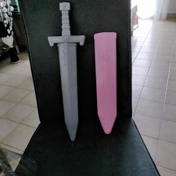 Épée + fourreau guerrière gauloise