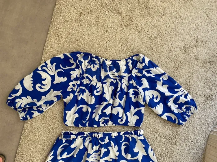 Ensemble jupe et haut à motifs blanc et bleu H&M - photo numéro 3