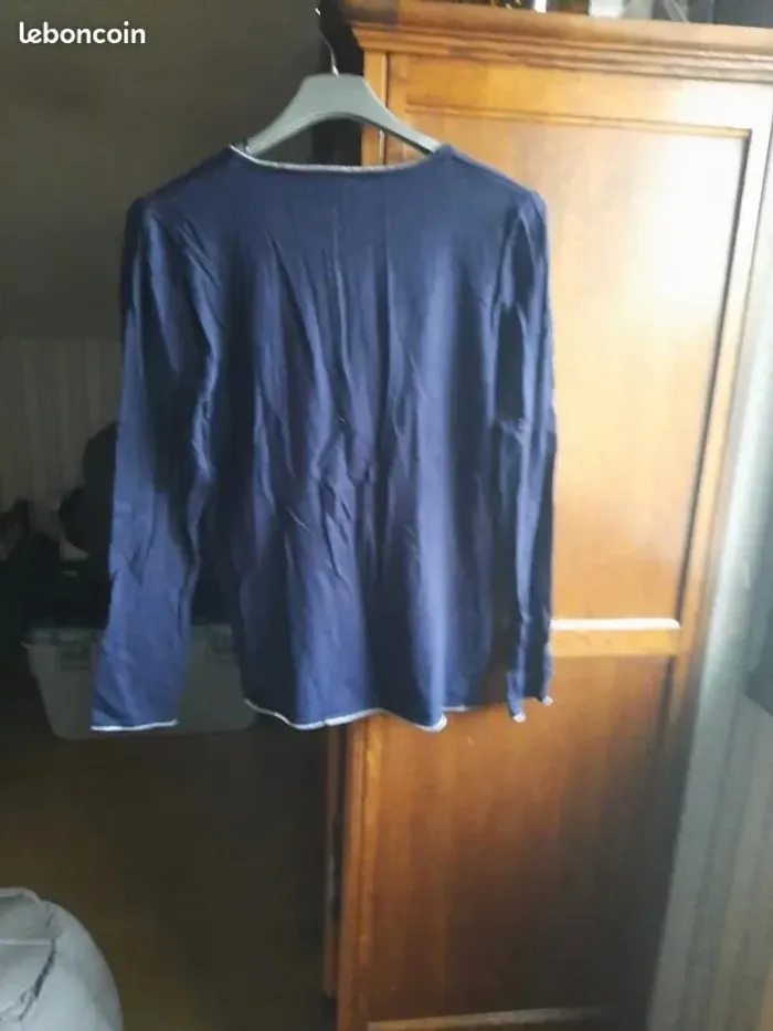 Pull taille 4 – motif chat – Armand Thiery - photo numéro 4