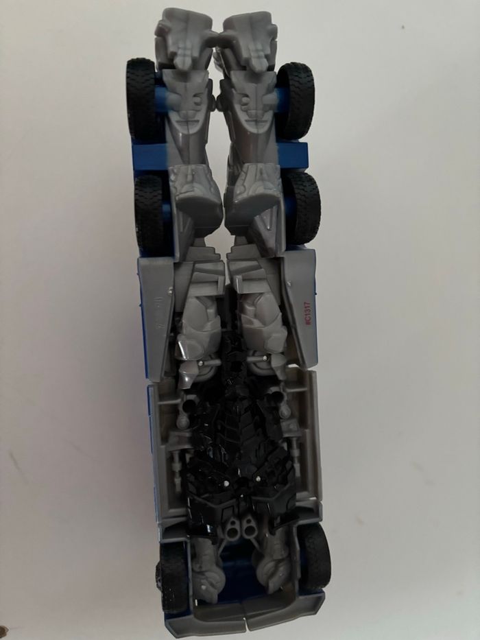 Jouet camion transformable en robot - photo numéro 6