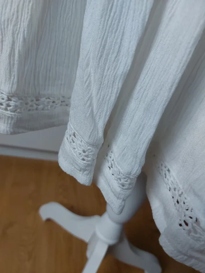 Robe effet crepon avec détails crochet - photo numéro 8