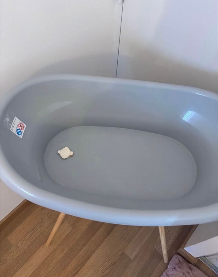 Baignoire bébé sur pieds - photo numéro 2
