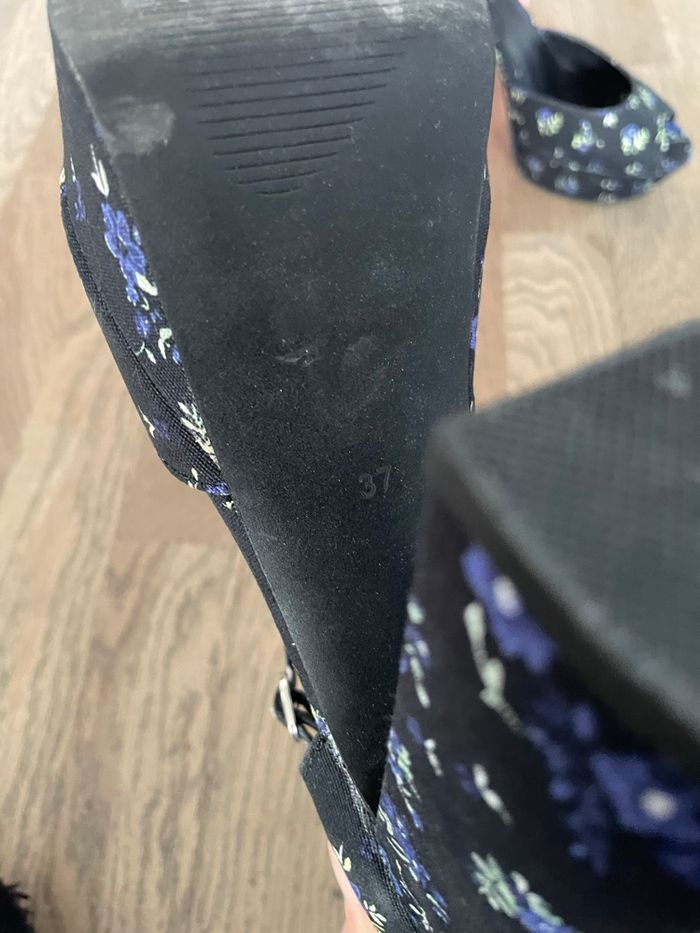 Chaussure a haut talon 37 très bon état - photo numéro 5