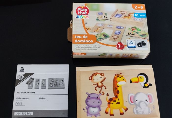 Jeu de dominos en bois