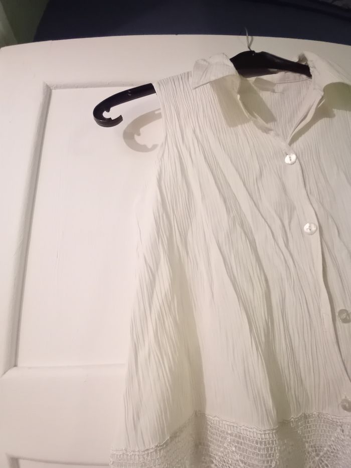 Blouse blanche sans manches - photo numéro 4