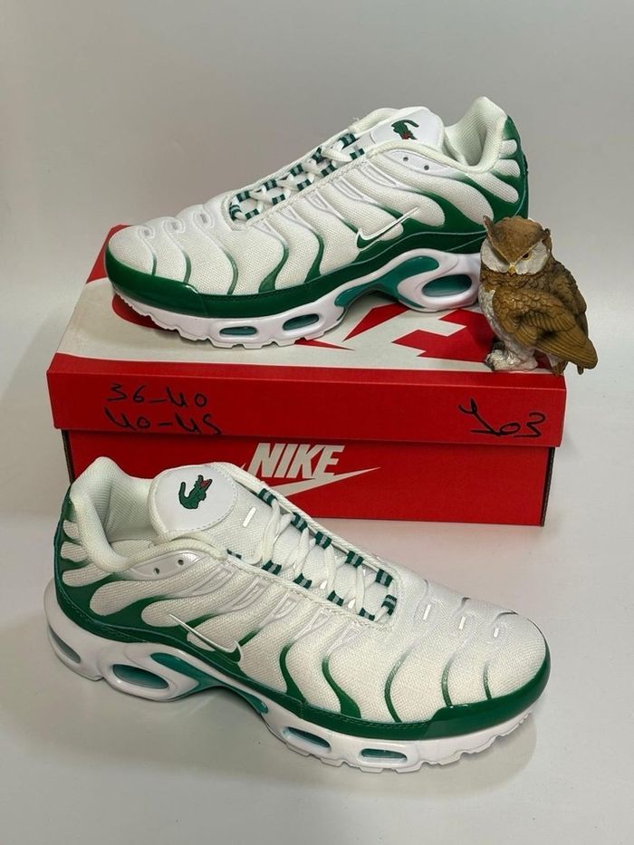 Tn lacoste taille 37 neuf jamais porté