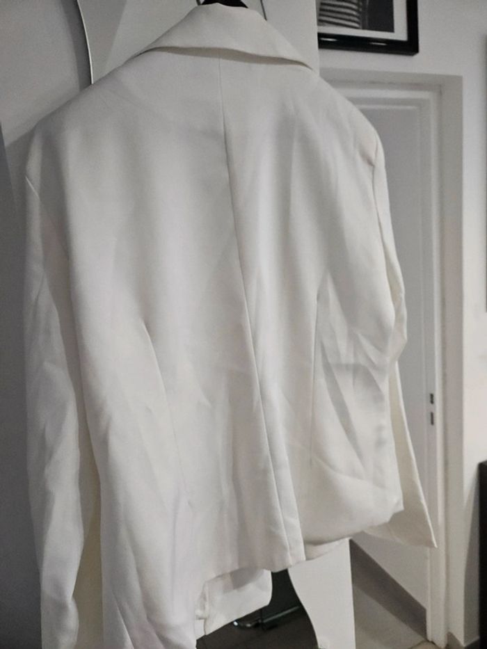 Veste blanche - photo numéro 5