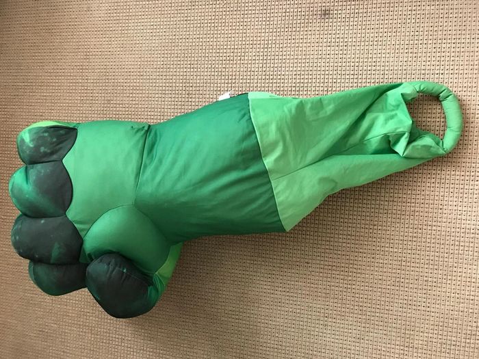 Peluche poing de Hulk avengers endgame XL - photo numéro 3
