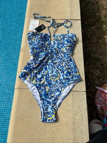 Maillot de bain 1 pièce blancs à motifs bleus et jaunes la petite étoile Taille 36