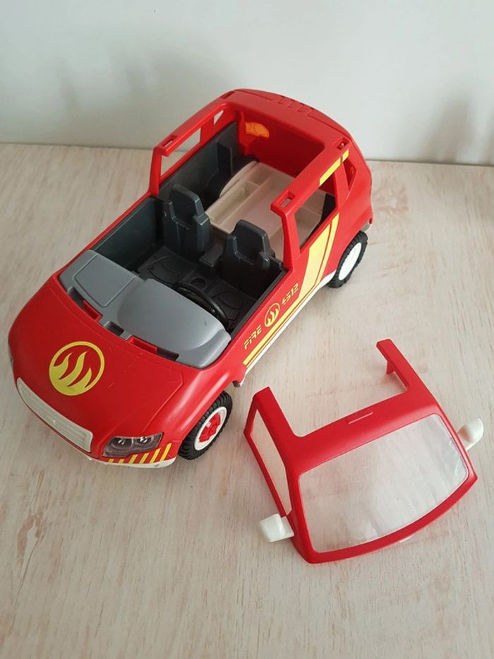 Pompiers, voiture d'intervention et secouriste Playmobil city action - photo numéro 15