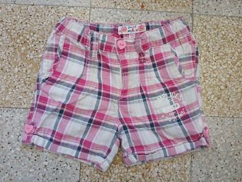 Short fille