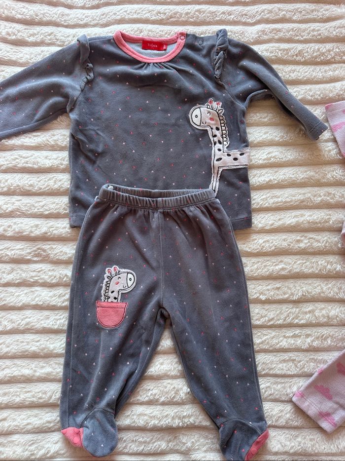 Lot 4 pyjamas 9 mois - photo numéro 5
