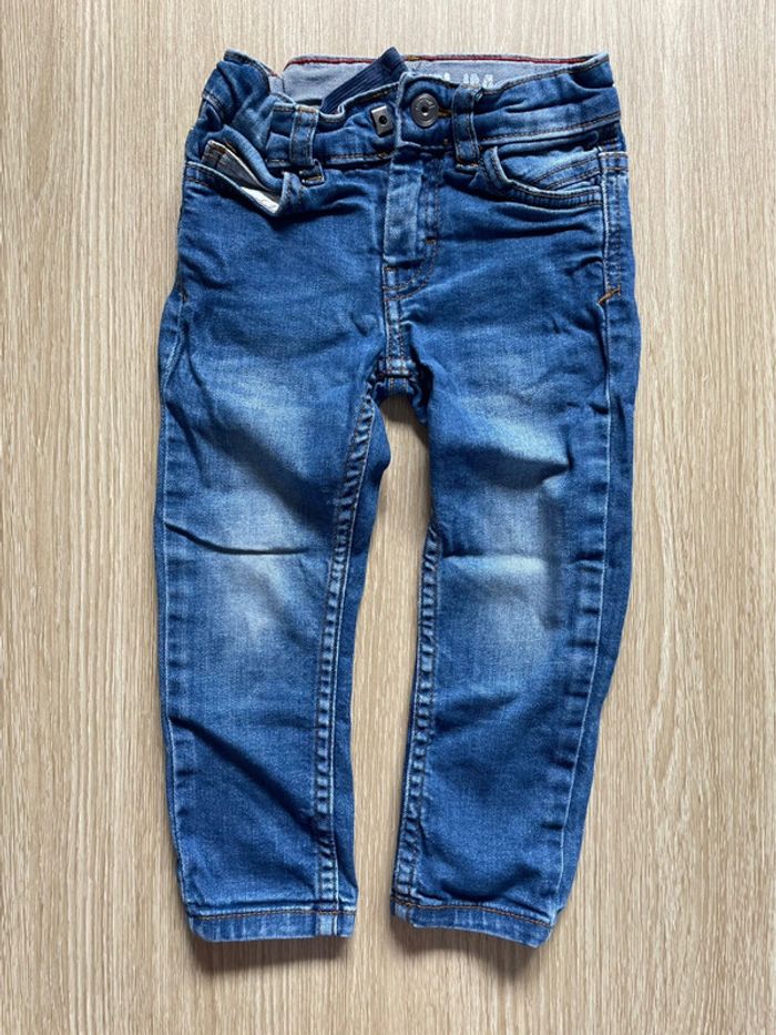 Jean tape à l’œil